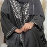 عباية عملية ملونة