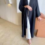 Practical black abaya