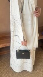 ⁦عباية بيضاء عملية⁩ - الصورة ⁦2⁩