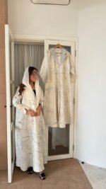 عباية بيضاء عملية