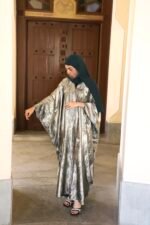 عباية عملية ملونة